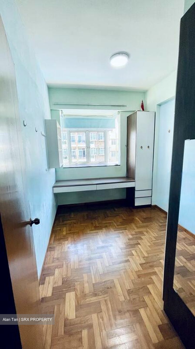 Forest Hills Condominium (D26), Condominium #568881991